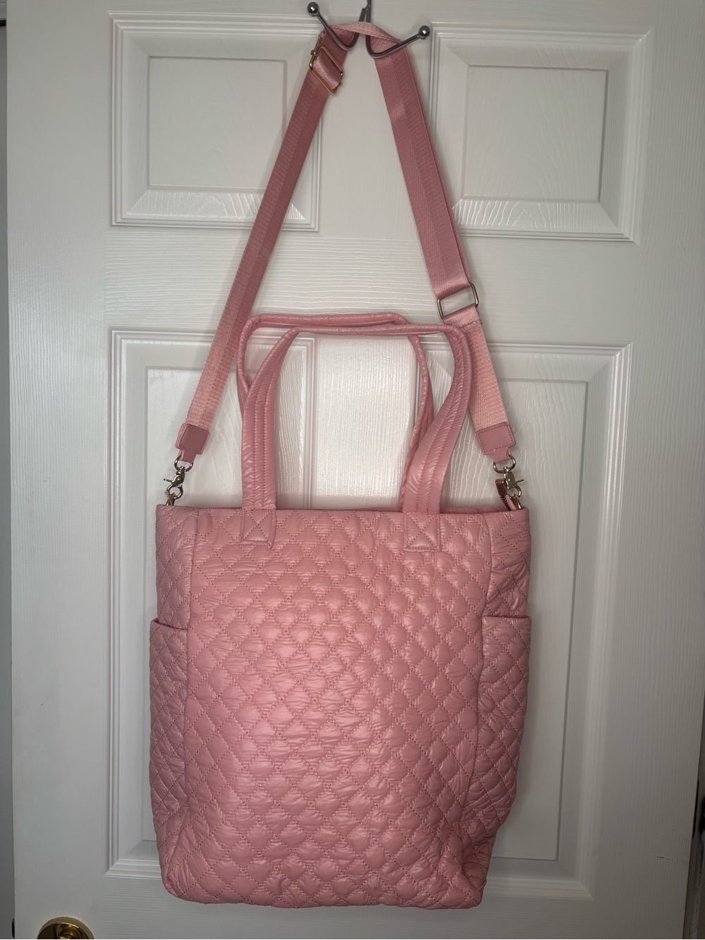 Francesca’s blush nylon Quilted Pink Tote with Detachable Strap & 2 drink holder